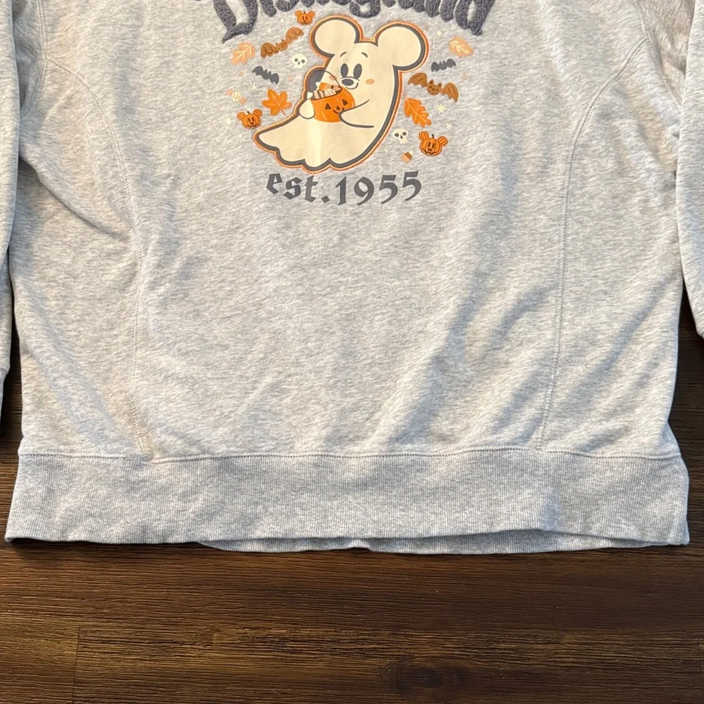 Disneyland Mickey Cutie Ghost 2025 Light Heather Gray Pullover Sweatshirt Large - Picture 6 of 15